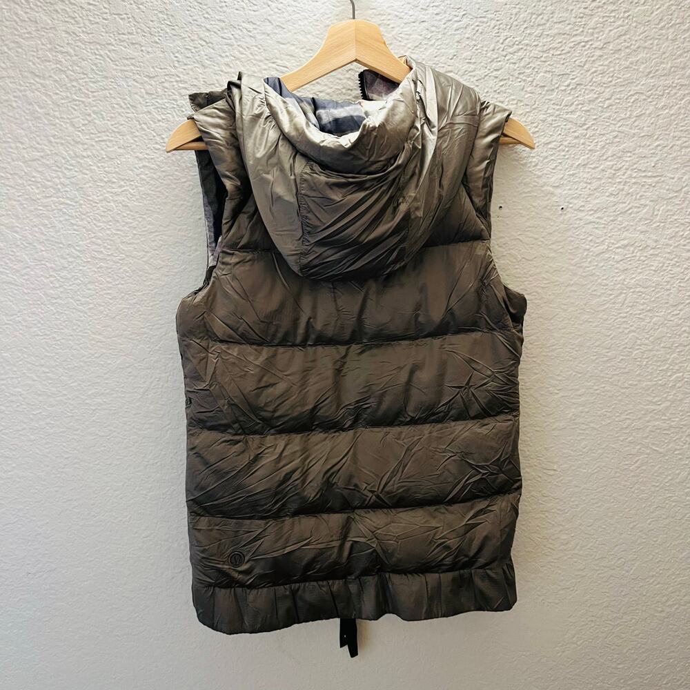 Lululemon The Fluffiest Puffer Vest 6 Cashew Coast Camo Butter Reversible Down - Picture 6 of 15